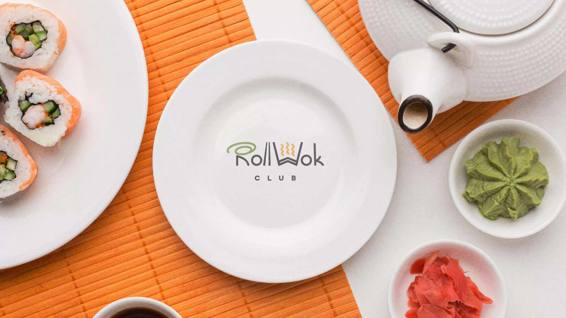 Разработка логотипа и фирменного стиля суши-бара «Roll Wok Club» в Мещовске
